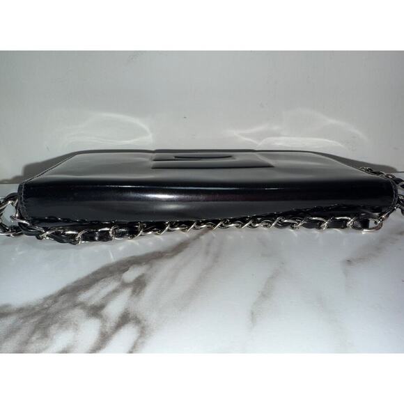 Gucci Patent Leather Chain Wallet in Black - Picture 6 of 8